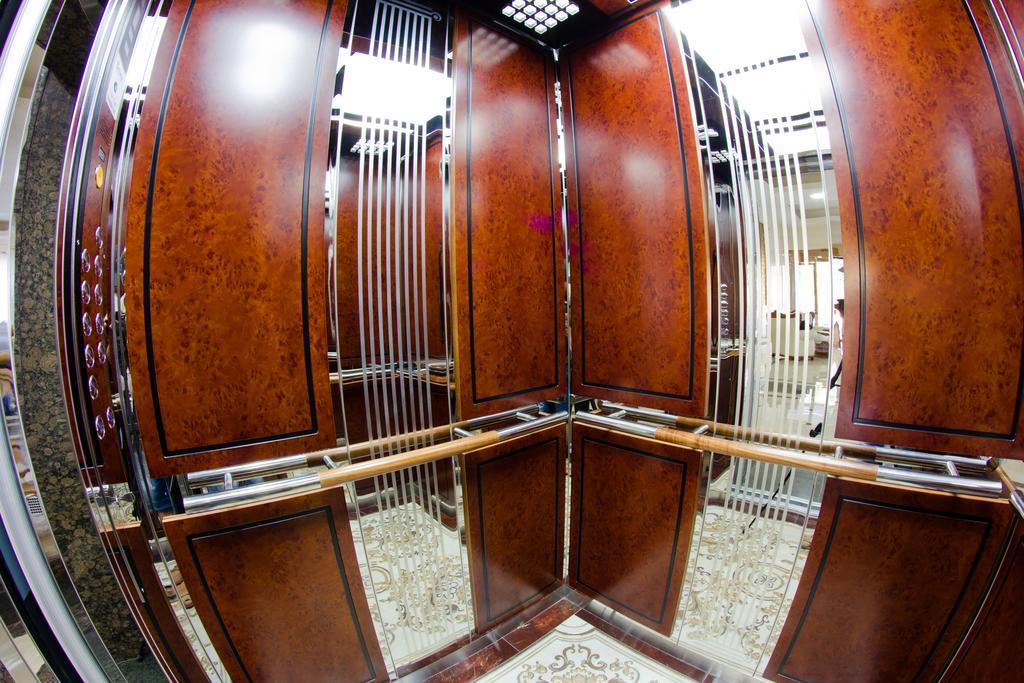 Plaza Hotel Bishkek Exterior foto
