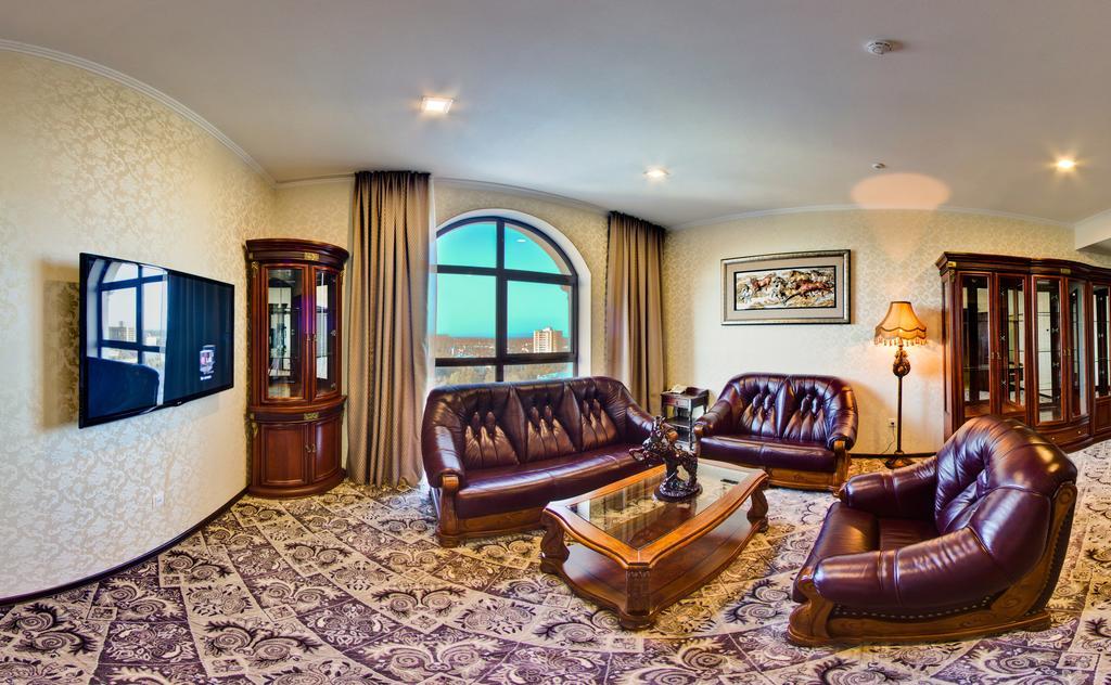 Plaza Hotel Bishkek Quarto foto