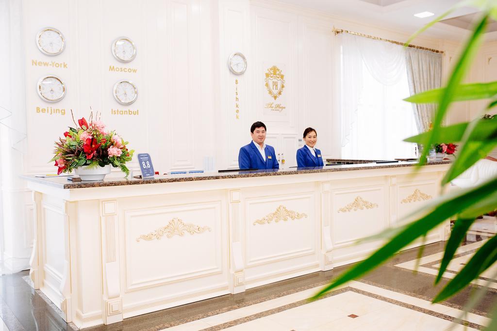 Plaza Hotel Bishkek Exterior foto