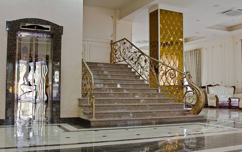 Plaza Hotel Bishkek Exterior foto
