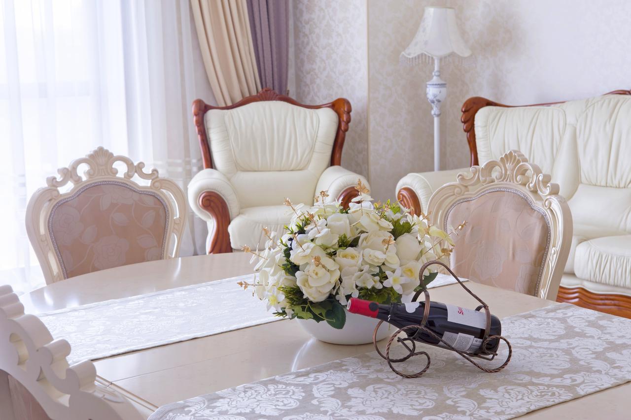 Plaza Hotel Bishkek Exterior foto